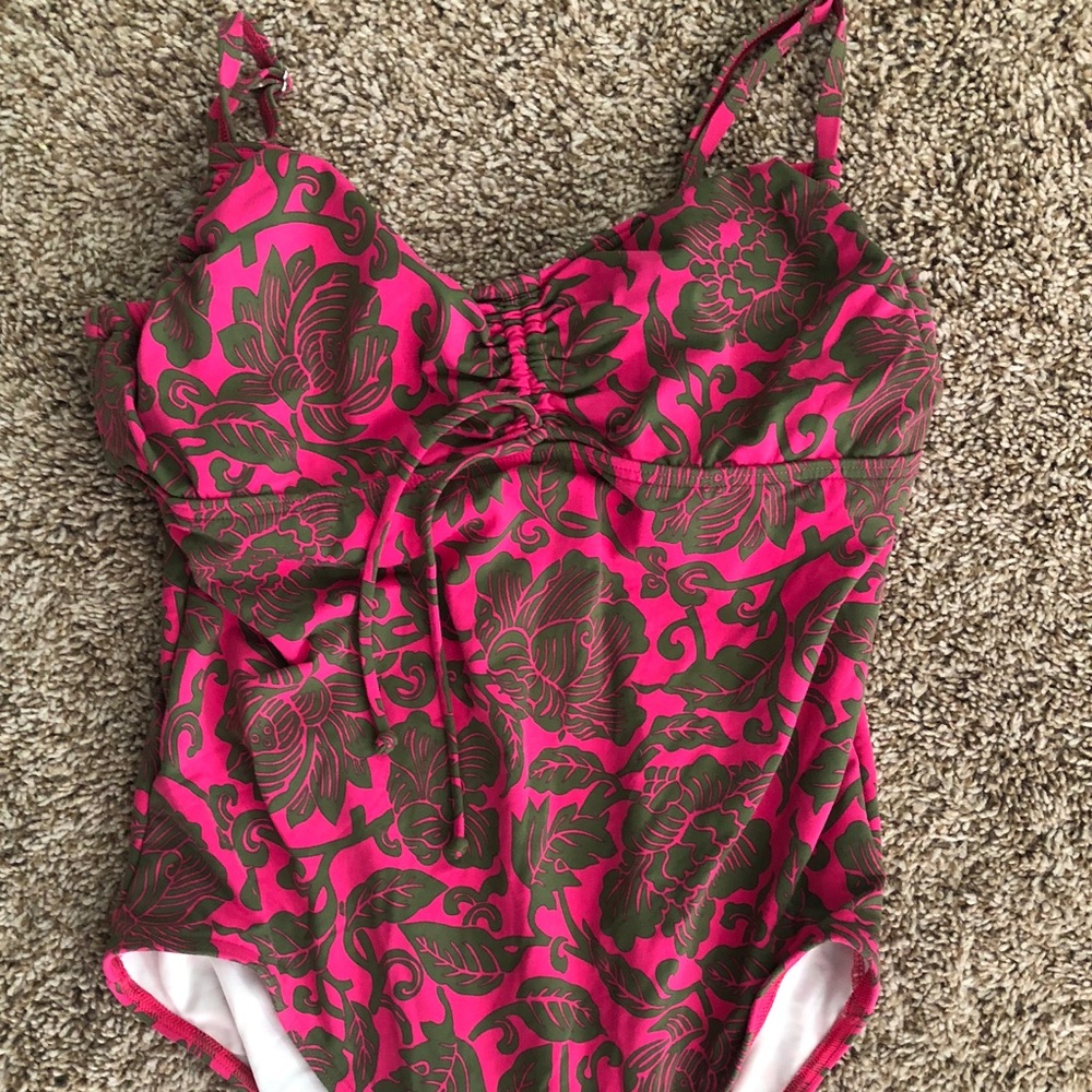 Land’s End One Piece Swimsuit Size 14